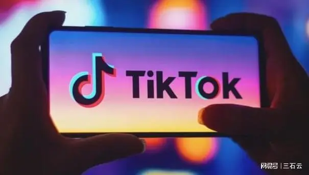 软件-tiktok-小男次元3